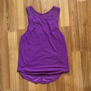 Size 8 women’s Lululemon lightweight run top